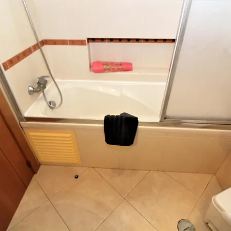 Waves View- * 阿尔布费拉