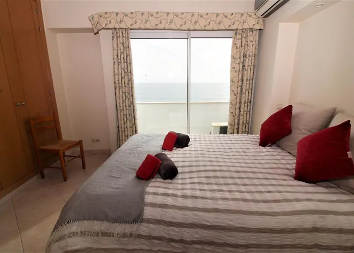 Waves View- Αλμπουφέιρα